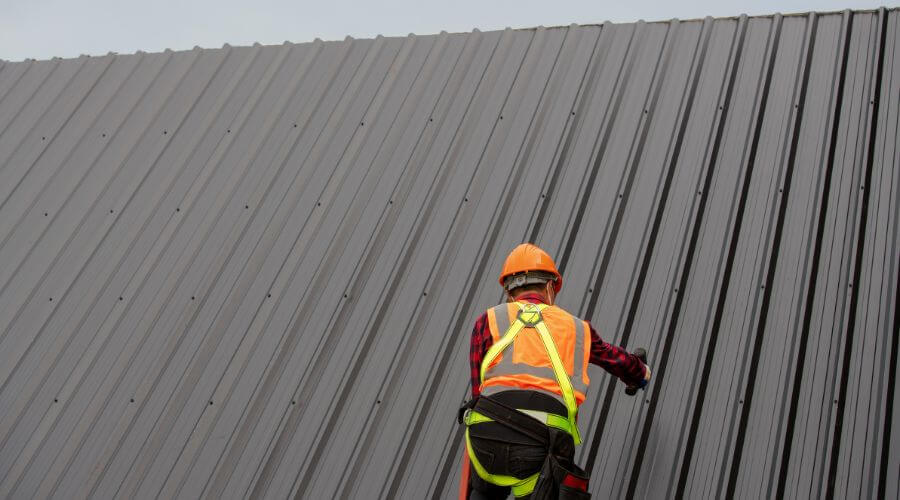 Professional gutter cleaning in East Hartford, CT